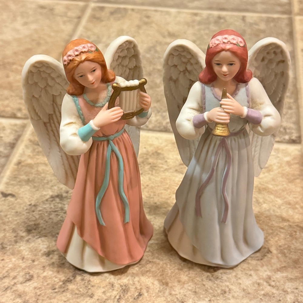 H&G Heavenly Duet 1422 Porcelain Angel Figurines Set of 2 Pink Blue Matte 5"
